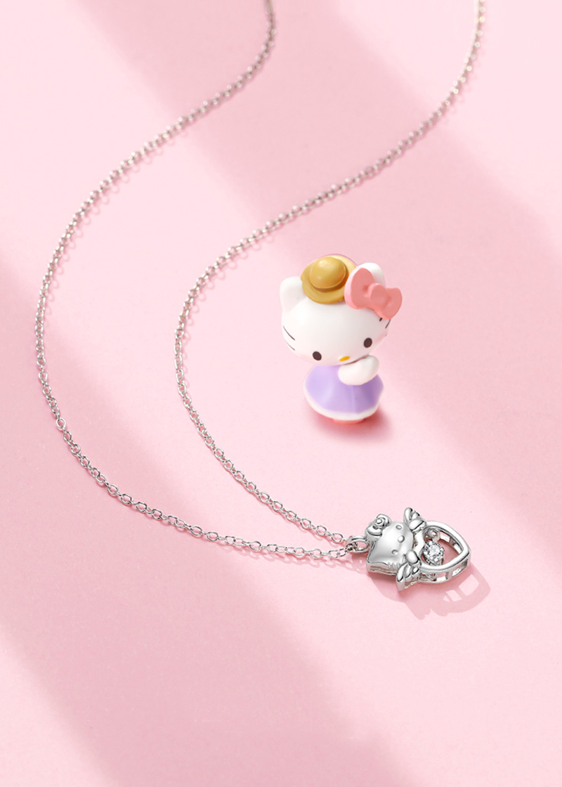Hello kitty x Swarovski Necklace silver heart Sanrio jewelry Gifts Used